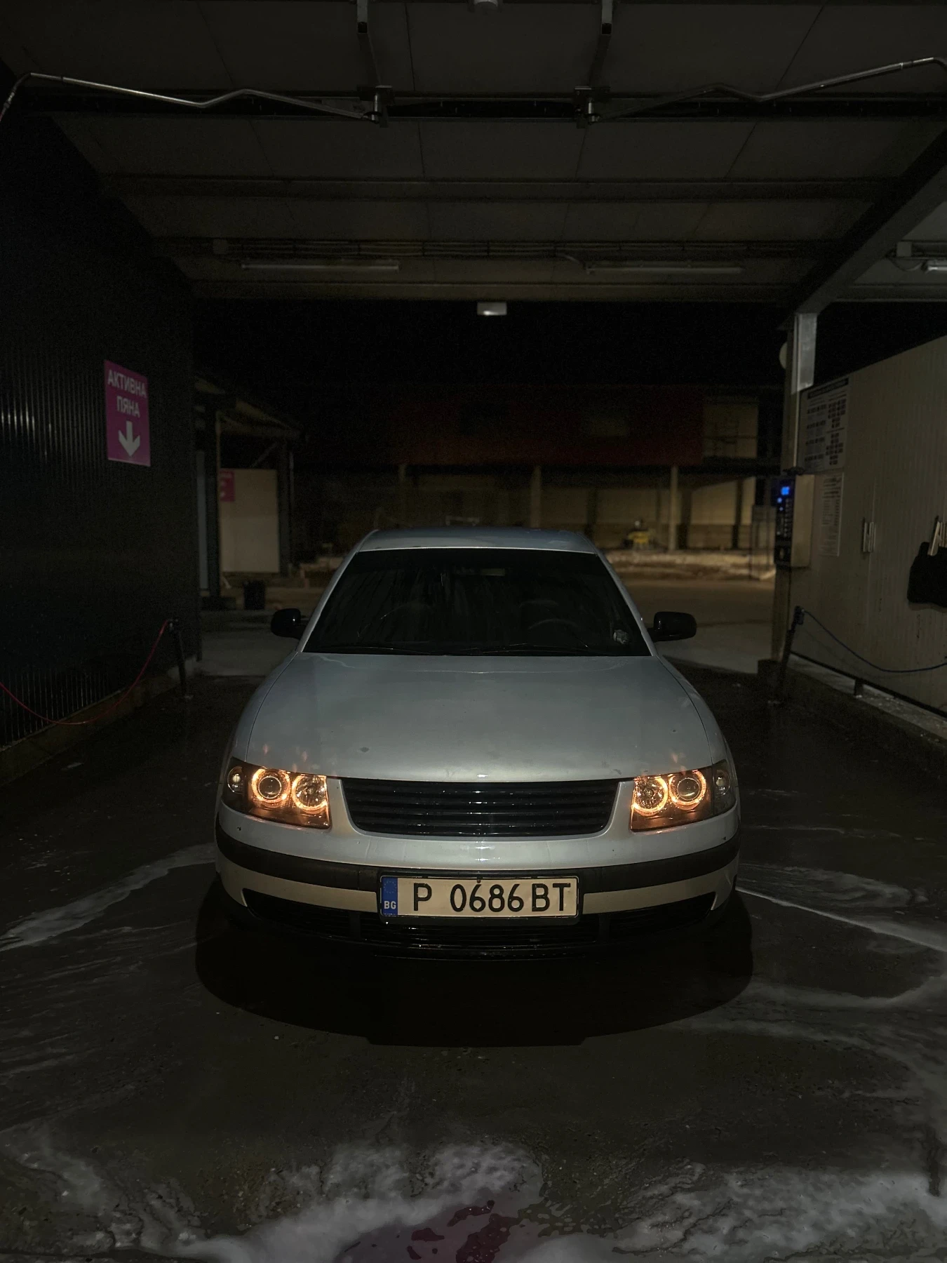 VW Passat, снимка 14 - Автомобили и джипове - 54683650