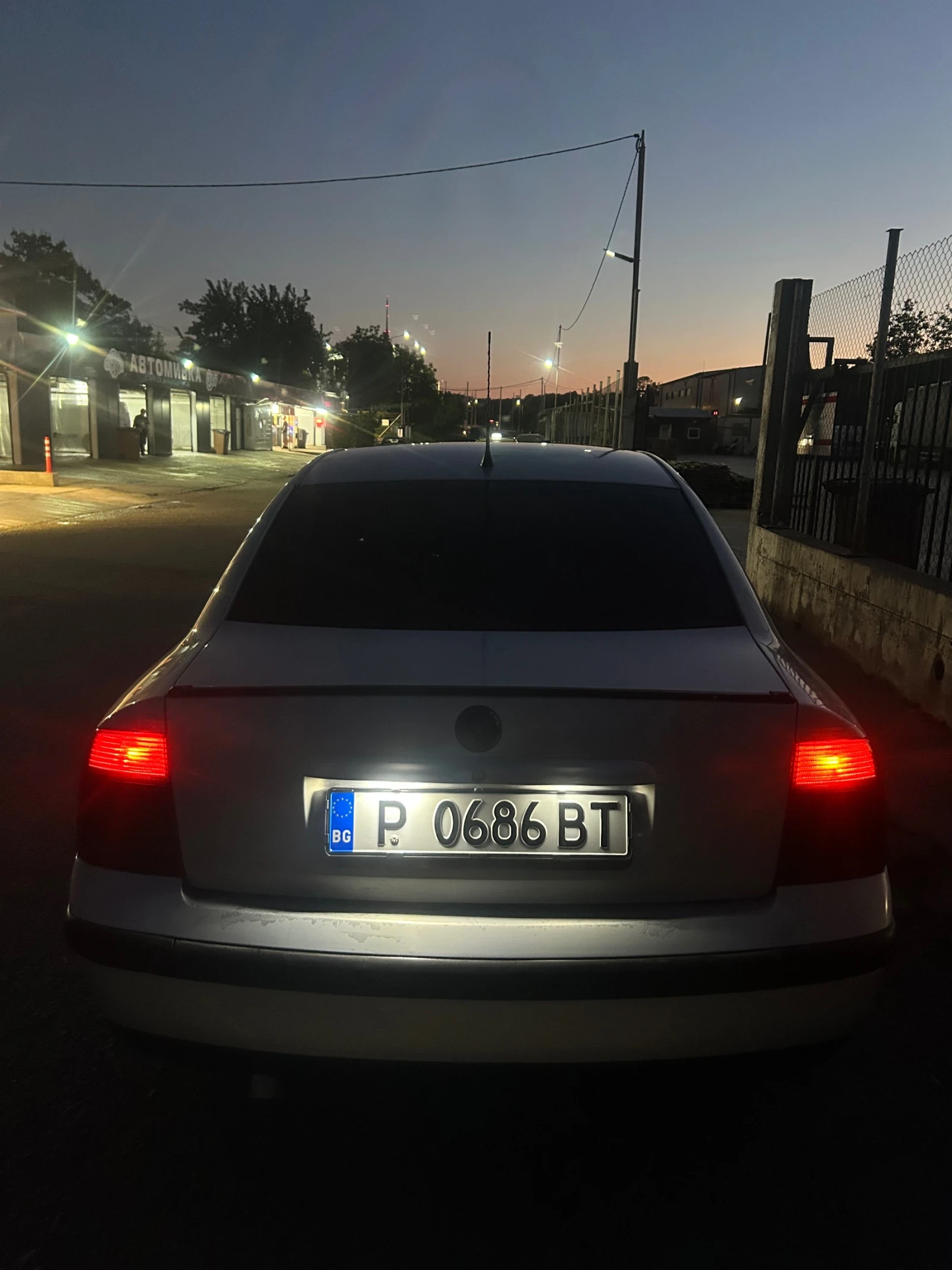 VW Passat, снимка 9 - Автомобили и джипове - 54683650