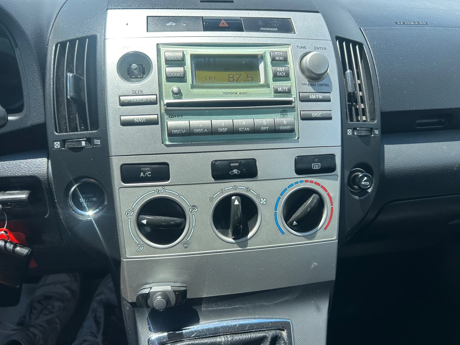Toyota Corolla verso 1.6i, снимка 10 - Автомобили и джипове - 55075989