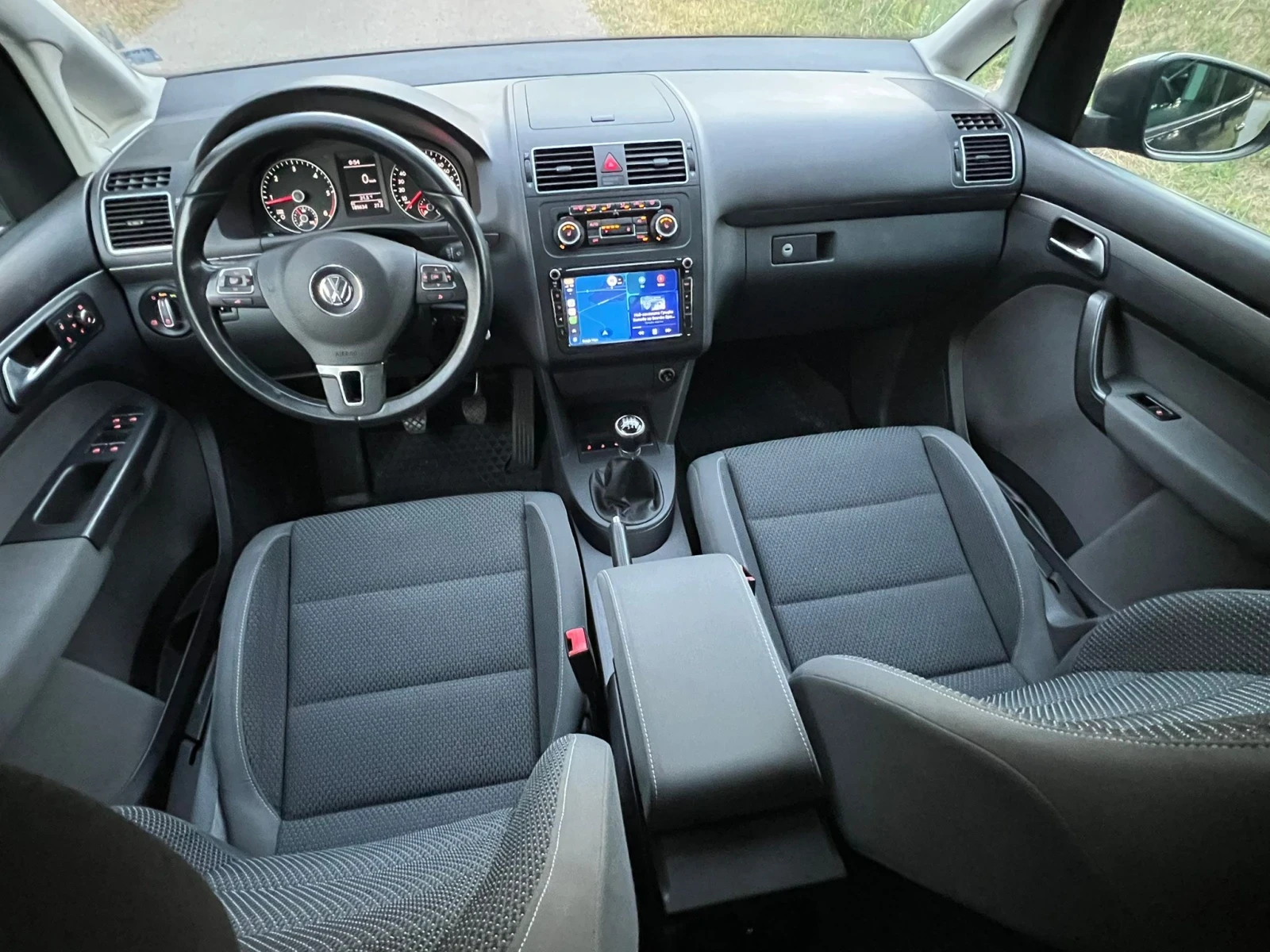 VW Touran 1.6 , снимка 9 - Автомобили и джипове - 55949312