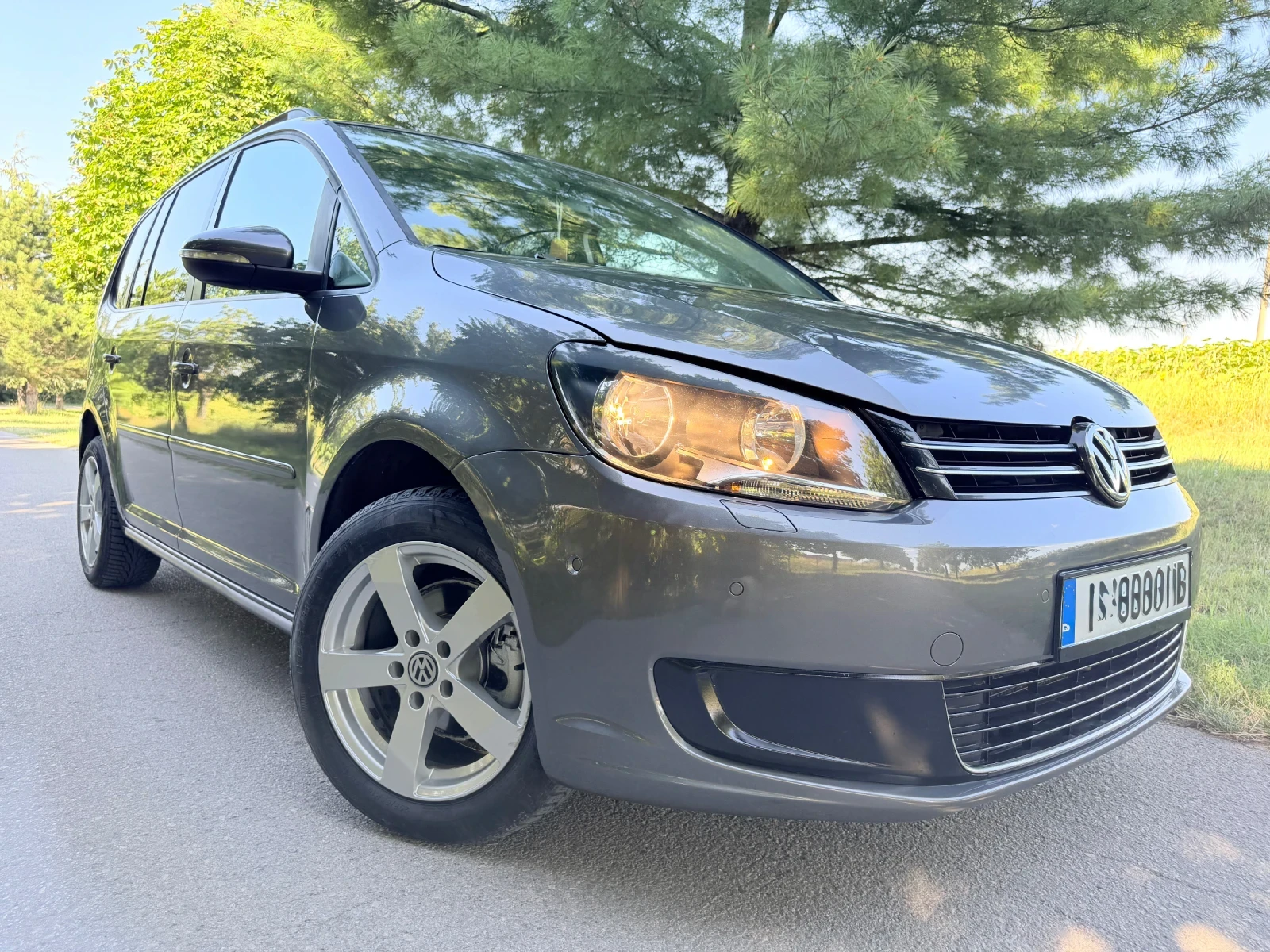 VW Touran, снимка 6 - Автомобили и джипове - 55467359