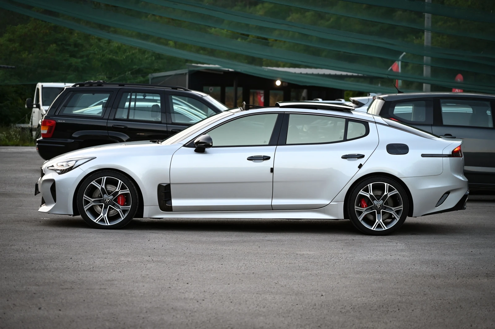 Kia Stinger 3.3 TURBO GT / УНИКАТ !!!, снимка 2 - Автомобили и джипове - 55485622