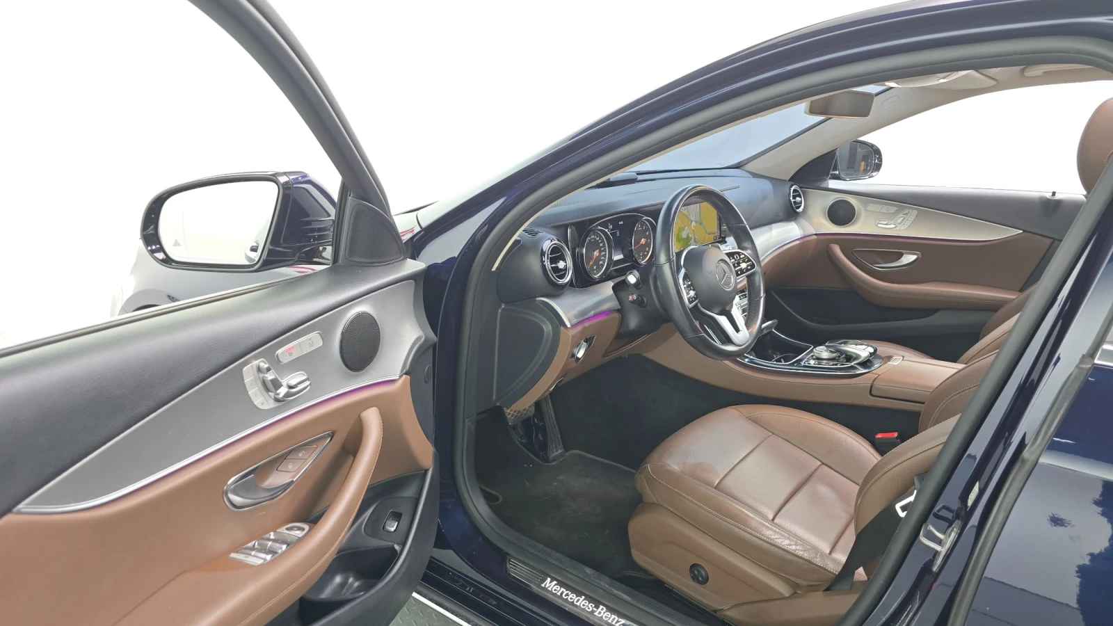 Mercedes-Benz E 300 Avantgarde, снимка 9 - Автомобили и джипове - 55584055