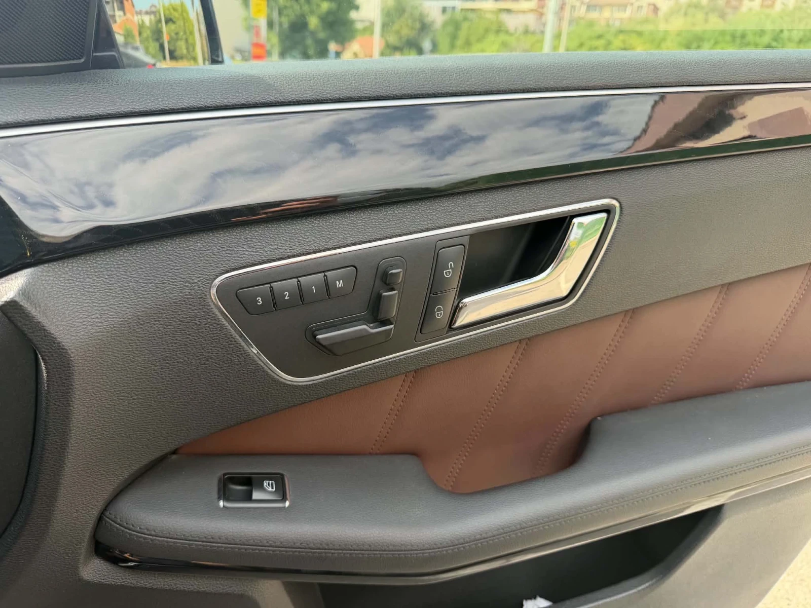 Mercedes-Benz E 350, снимка 11 - Автомобили и джипове - 55826139