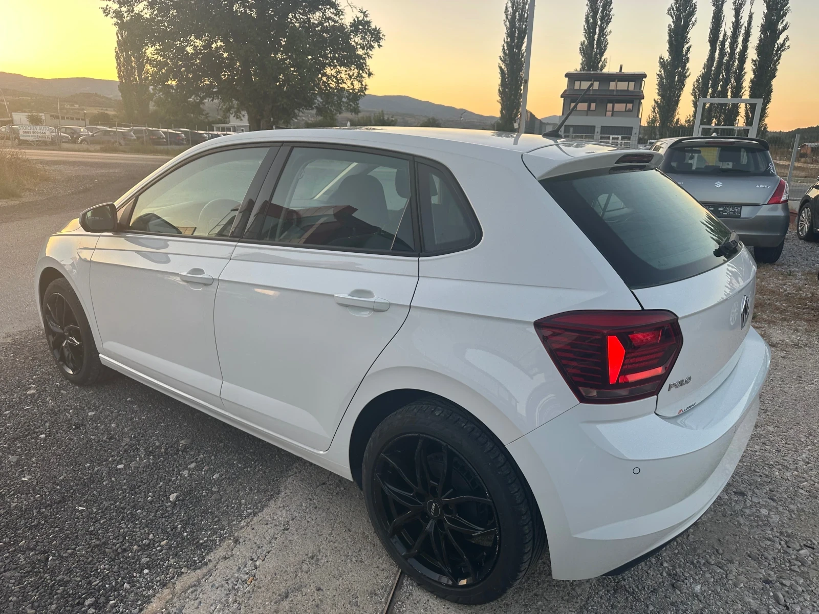 VW Polo 1.0 TURBO SERVICE BOOK , снимка 3 - Автомобили и джипове - 55982973