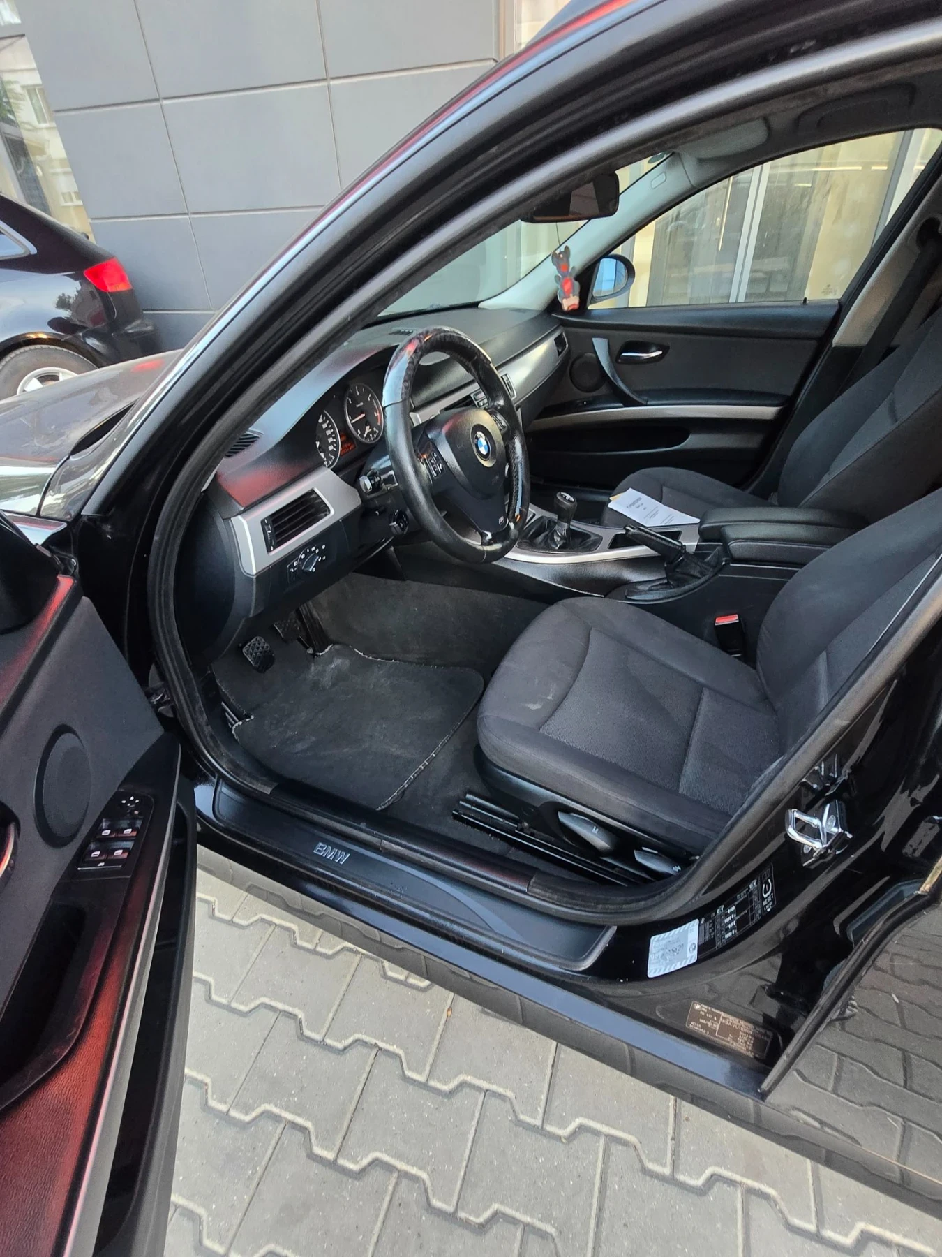 BMW 318 2.0 дизел 122к.с. 2007г., снимка 9 - Автомобили и джипове - 56363233