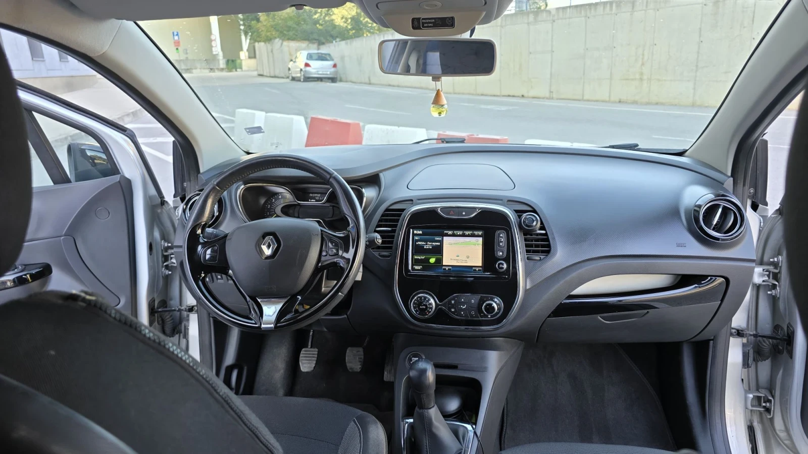 Renault Captur 1.5dci, снимка 8 - Автомобили и джипове - 56417196