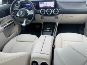 Mercedes-Benz EQA 300 4MATIK AMG, снимка 8