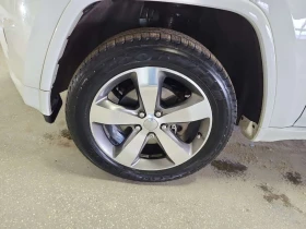 Jeep Grand cherokee  OVERLAND| ОБДУХВАНЕ| 2 КЛЮЧА| ПАНОРАМА| CARFAX - 12300 € / 24056.71 лв. - 82751371 6