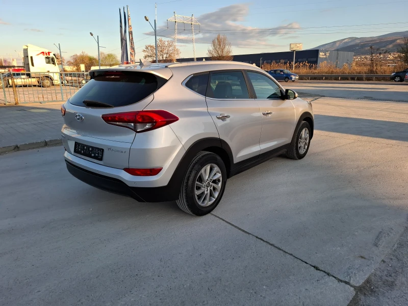 Hyundai Tucson, снимка 7 - Автомобили и джипове - 49571451