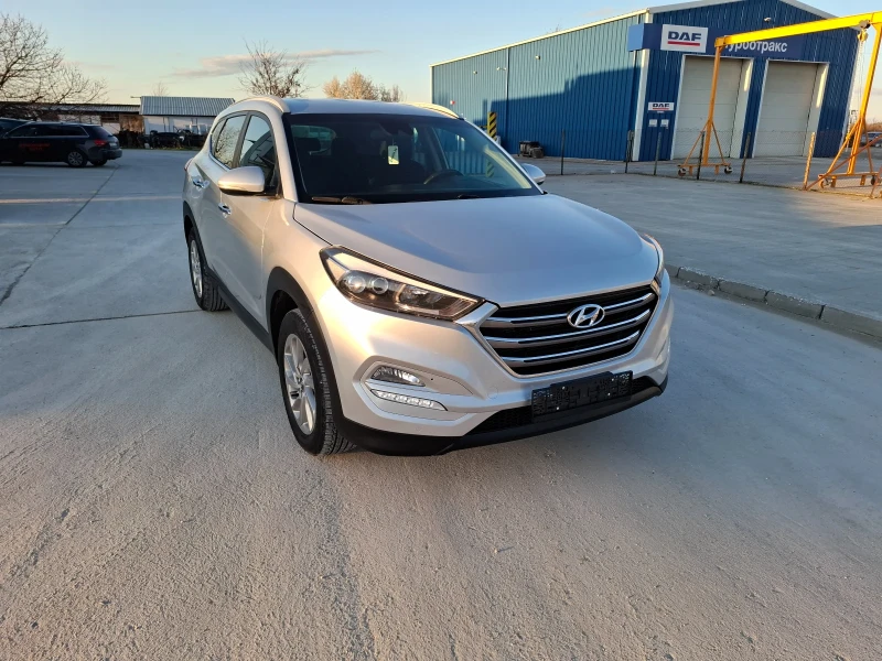 Hyundai Tucson, снимка 9 - Автомобили и джипове - 49571451