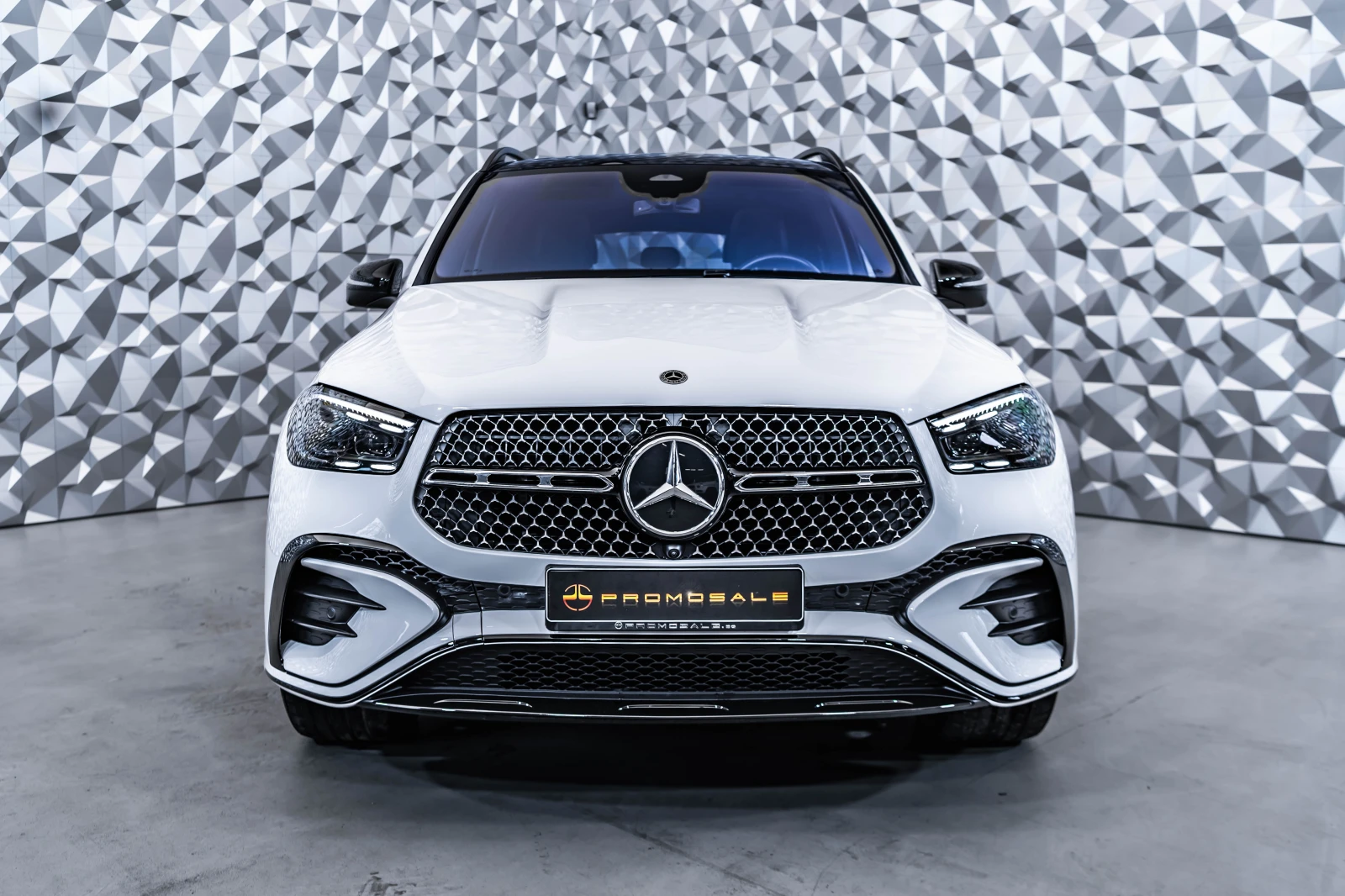 Mercedes-Benz GLE 450 d 4M AMG* Night* Pano* Burm - изображение 2