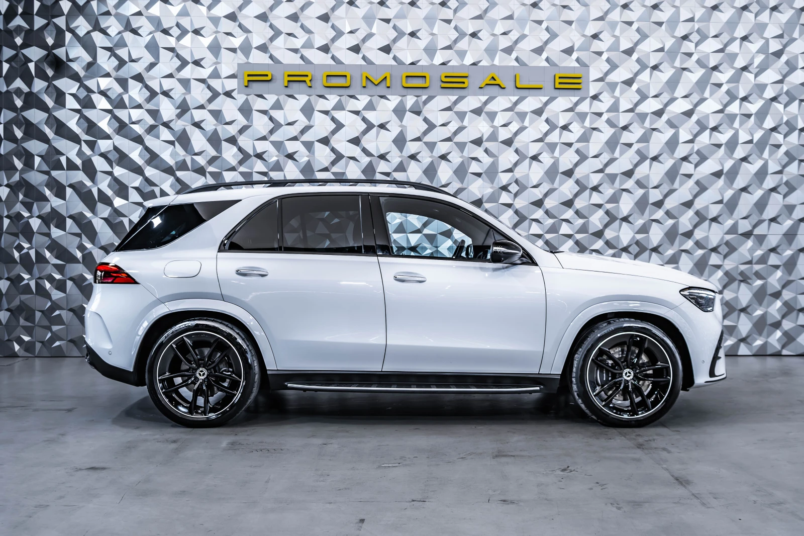 Mercedes-Benz GLE 450 d 4M AMG* Night* Pano* Burm - изображение 6