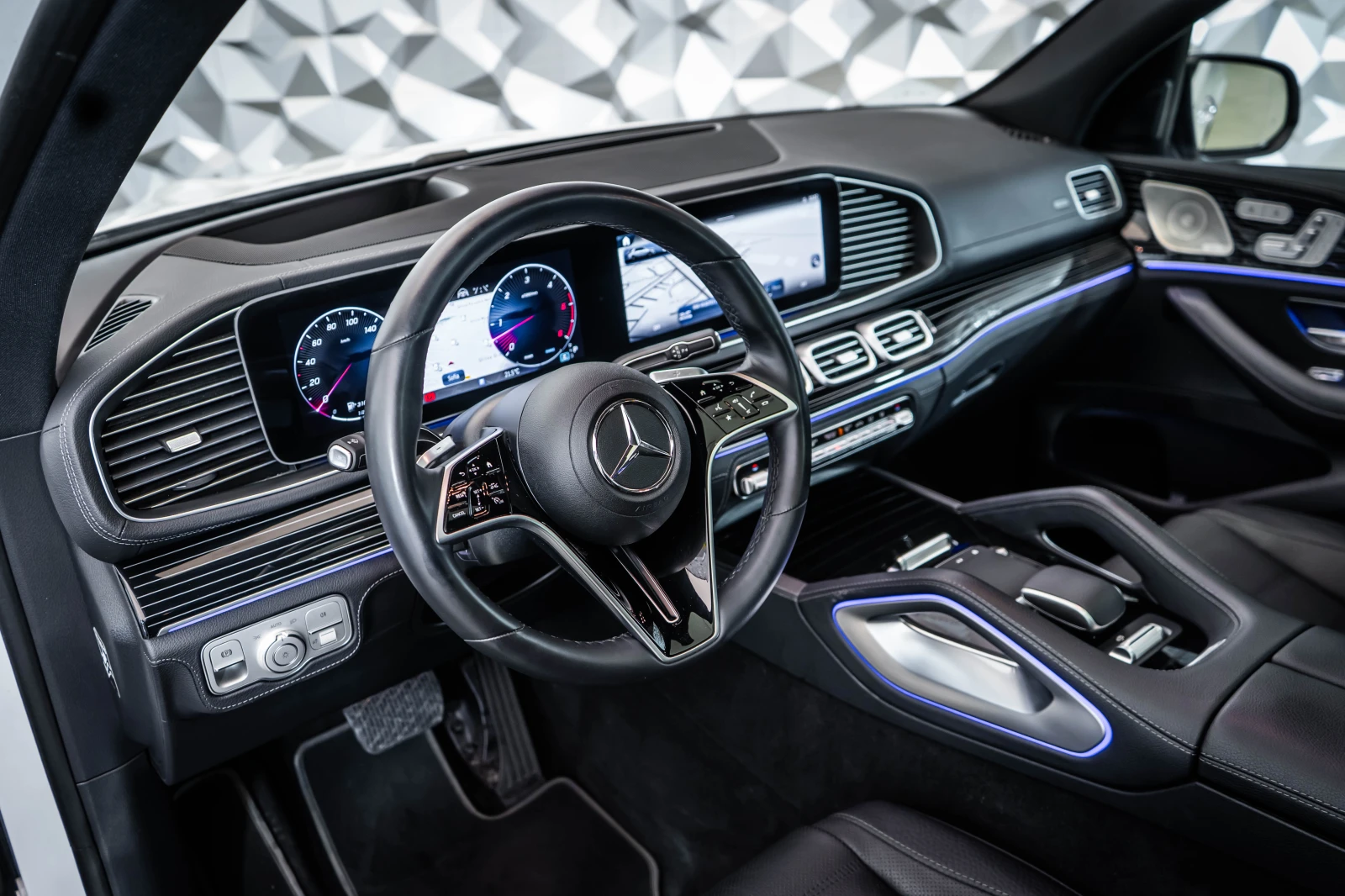 Mercedes-Benz GLE 450 d 4M AMG* Night* Pano* Burm - изображение 8
