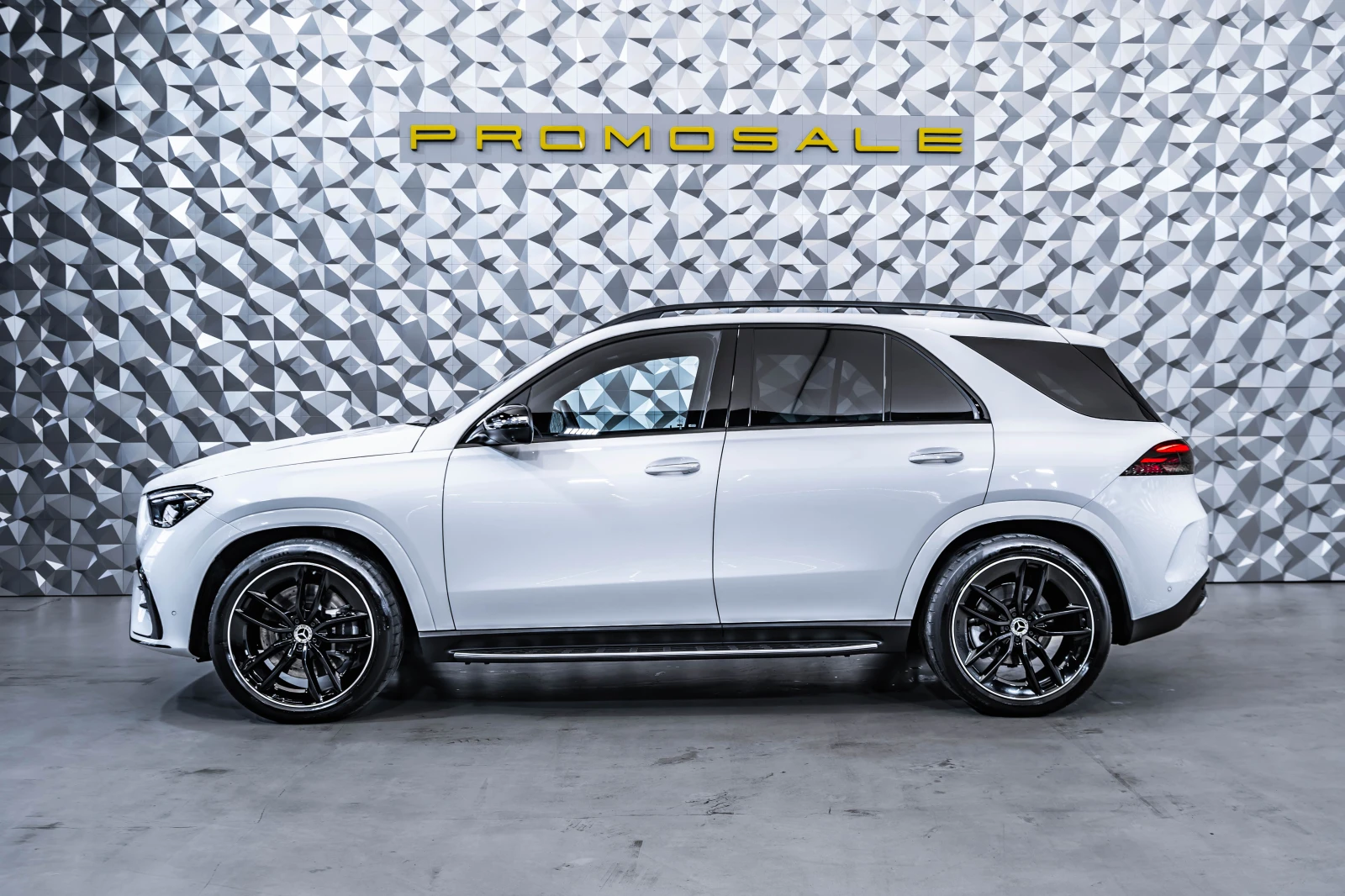 Mercedes-Benz GLE 450 d 4M AMG* Night* Pano* Burm - изображение 3