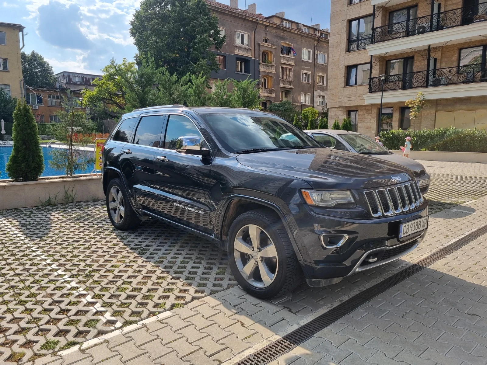 Jeep Grand cherokee 5.7 Overland - изображение 9