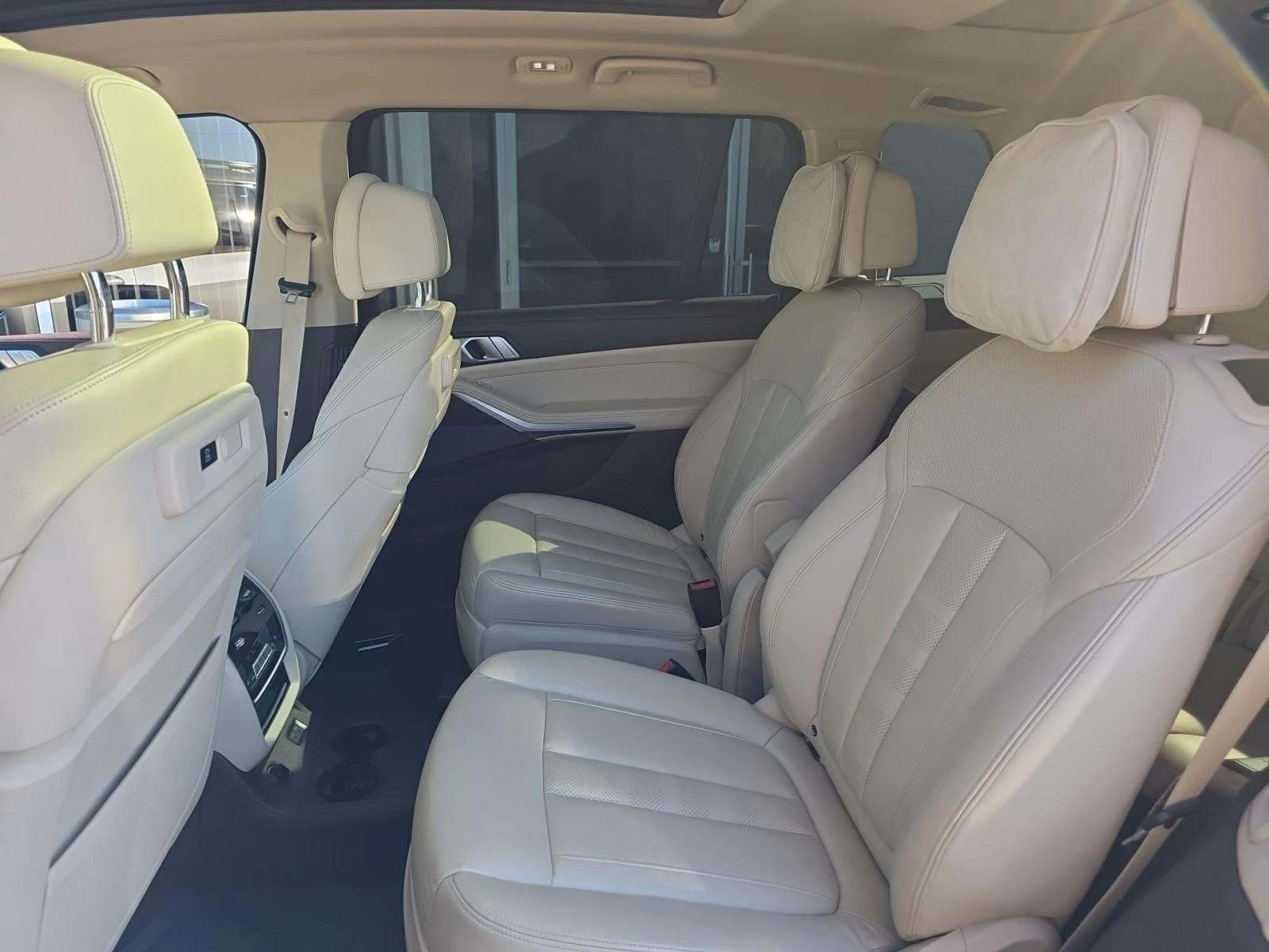 BMW X7 xDrive50i - изображение 10