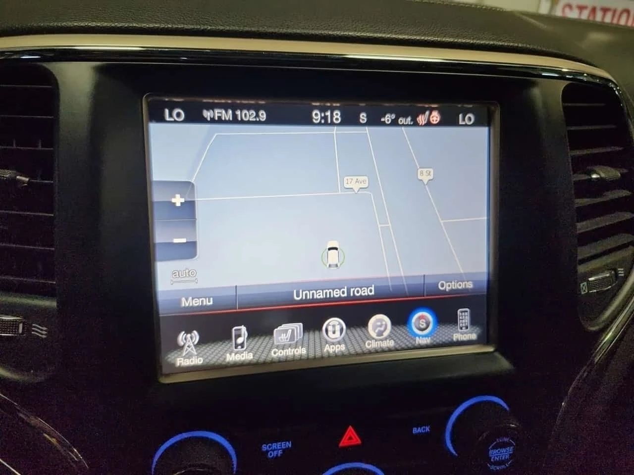 Jeep Grand cherokee  OVERLAND| ОБДУХВАНЕ| 2 КЛЮЧА| ПАНОРАМА| CARFAX, снимка 11 - Автомобили и джипове - 53845316