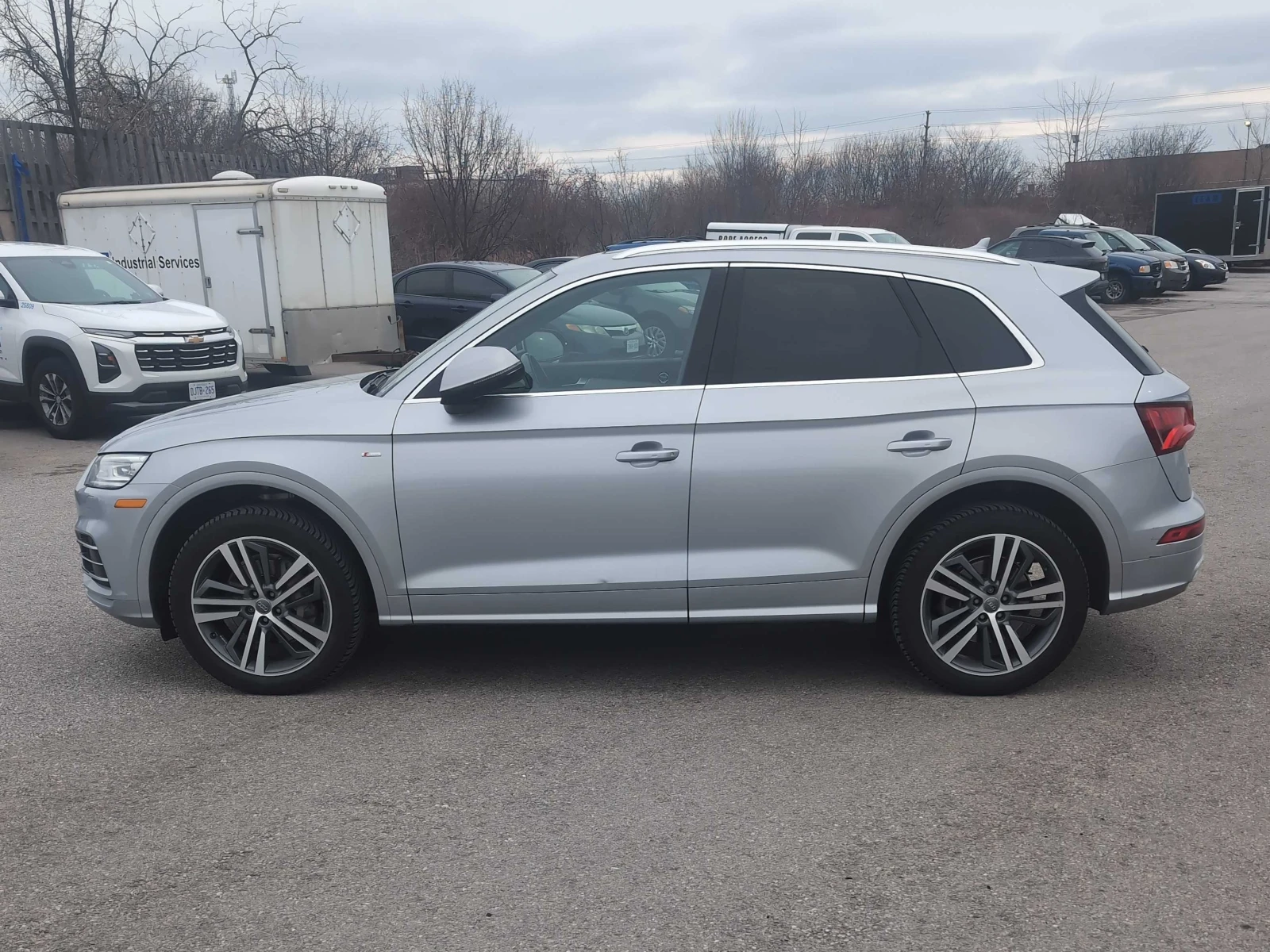 Audi Q5 PROGRESSIV * * CARFAX * * АВТО КРЕДИТ * * , снимка 3 - Автомобили и джипове - 54219301