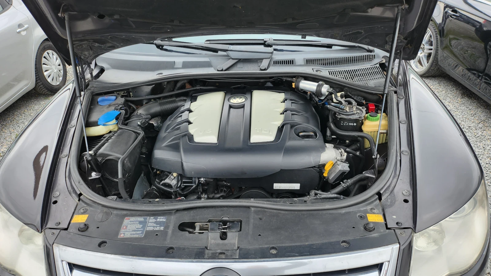 VW Touareg 3.0 TDI 239 К.С ФЕЙС, снимка 15 - Автомобили и джипове - 54225758