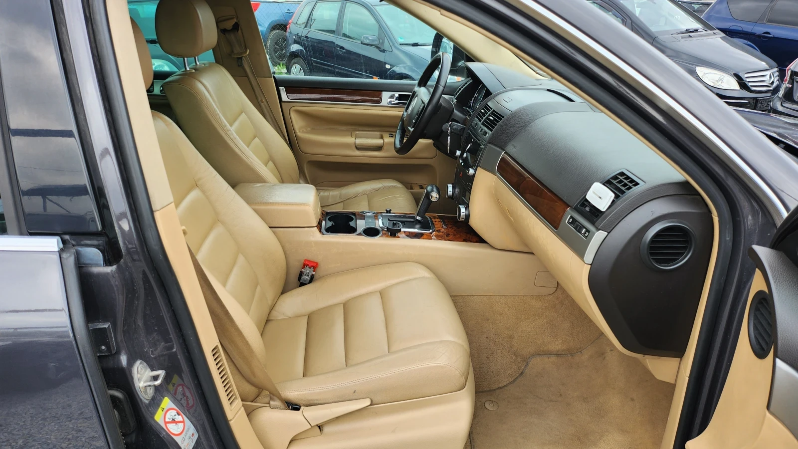 VW Touareg 3.0 TDI 239 К.С ФЕЙС, снимка 10 - Автомобили и джипове - 54225758