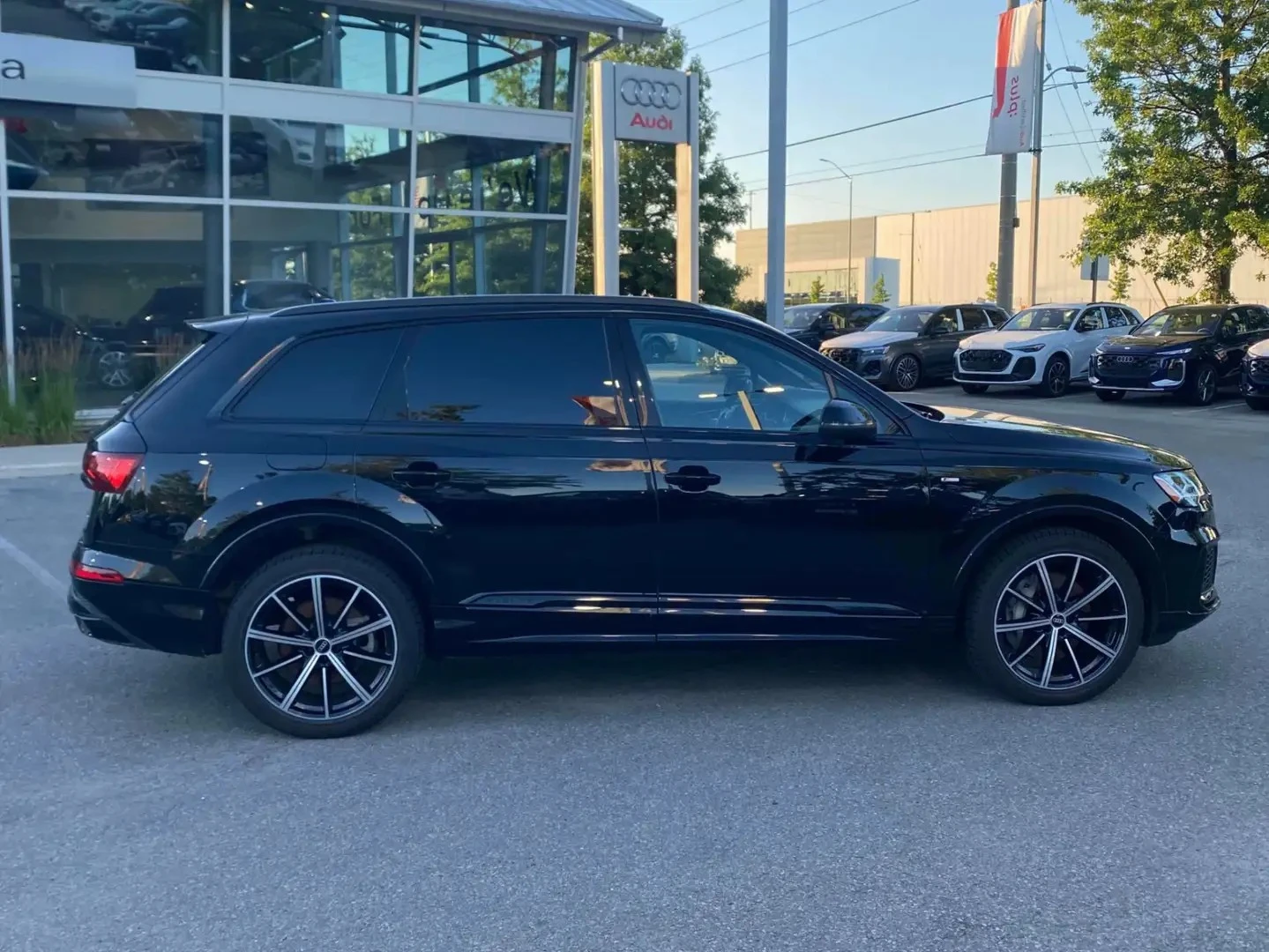 Audi Q7 QUATTRO* 7МЕСТА* АВТОКРЕДИТ, снимка 2 - Автомобили и джипове - 55625227