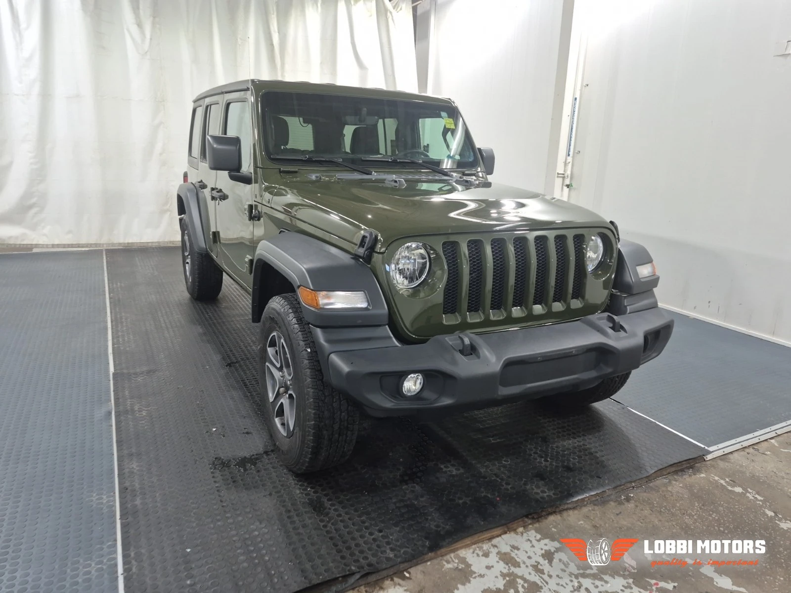 Jeep Wrangler, снимка 2 - Автомобили и джипове - 55928318