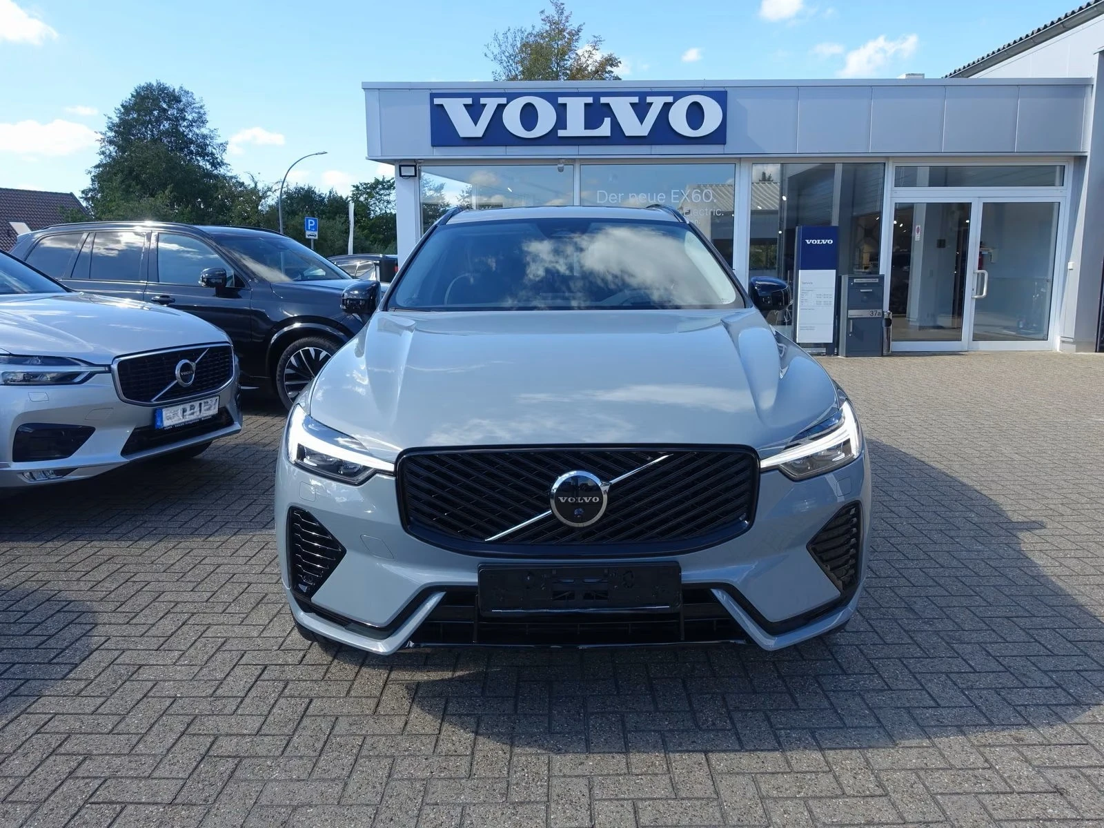 Volvo XC60 T6 AWD Plus, снимка 6 - Автомобили и джипове - 56476625
