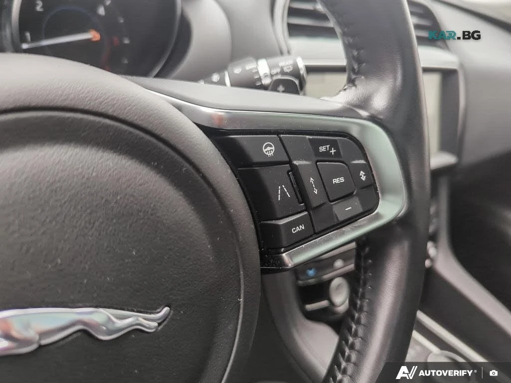 Jaguar F-PACE PRESTIGE* KEYLESS* LANE ASSIST* CAMERA, снимка 9 - Автомобили и джипове - 56658029