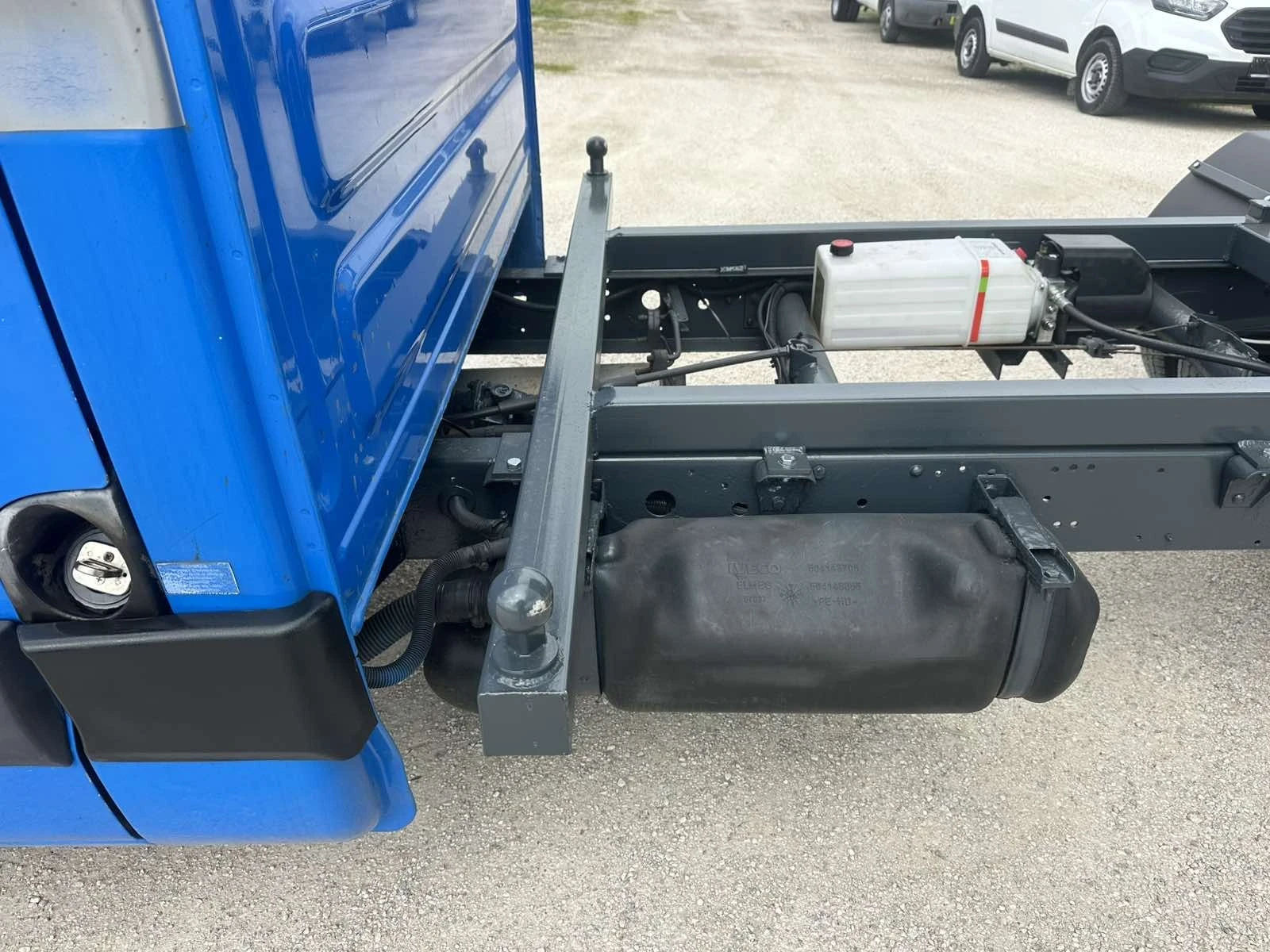 Iveco 35c18 Тристранен самосвал, снимка 5 - Бусове и автобуси - 54181012