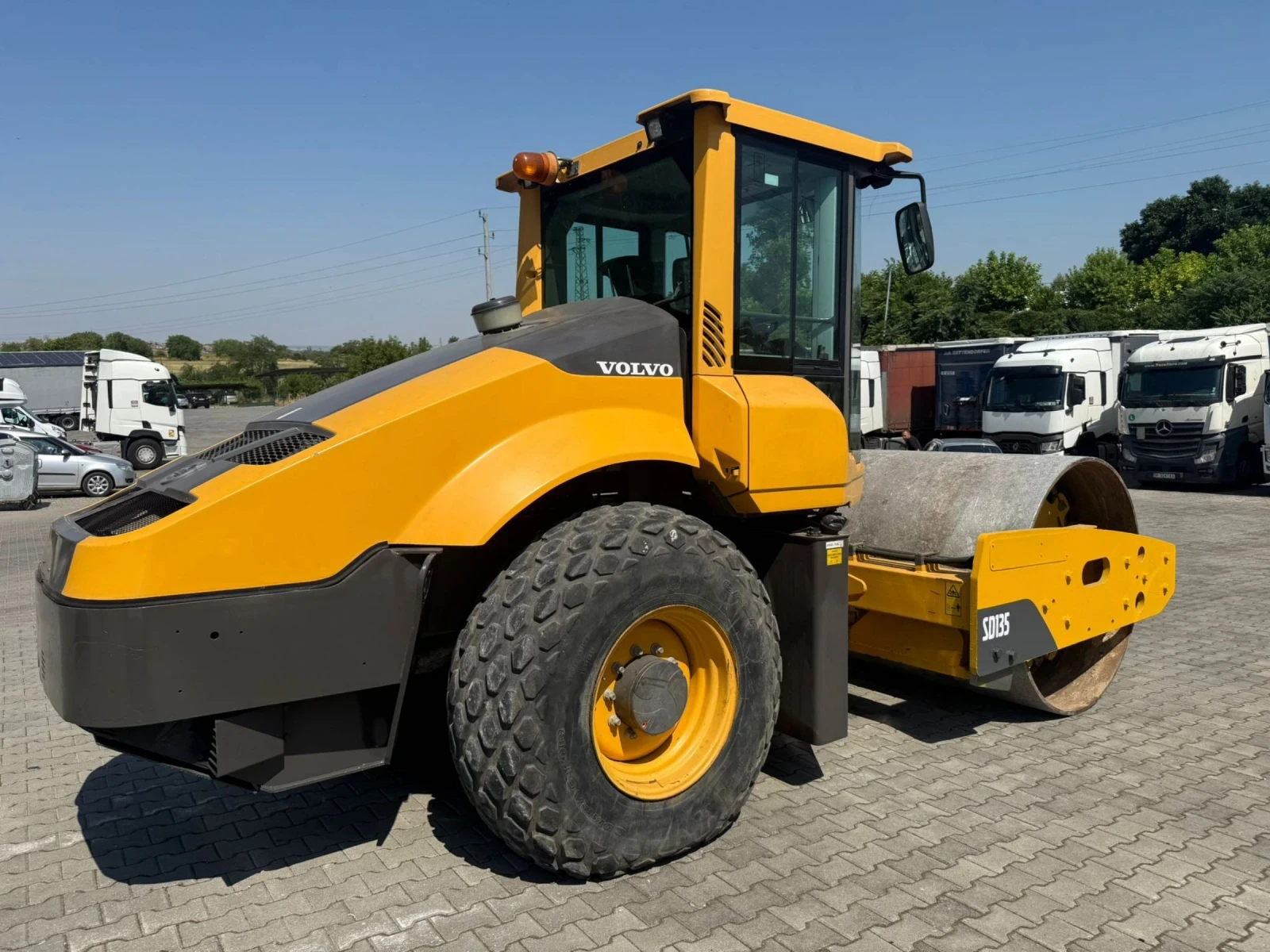 Валяк Volvo SD135B  - изображение 2