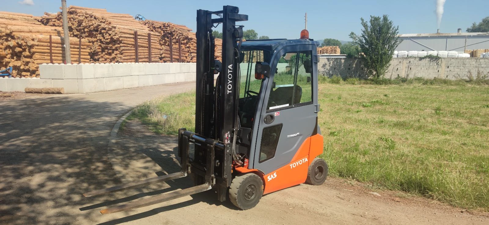 Електрокар Toyota, снимка 2 - Индустриална техника - 55083727