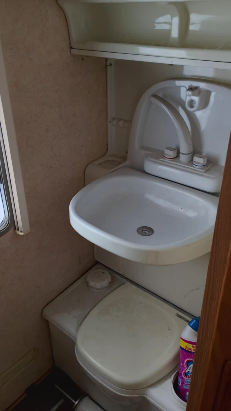 Каравана Compas RALLYE 460/2, снимка 7 - Каравани и кемпери - 52658458