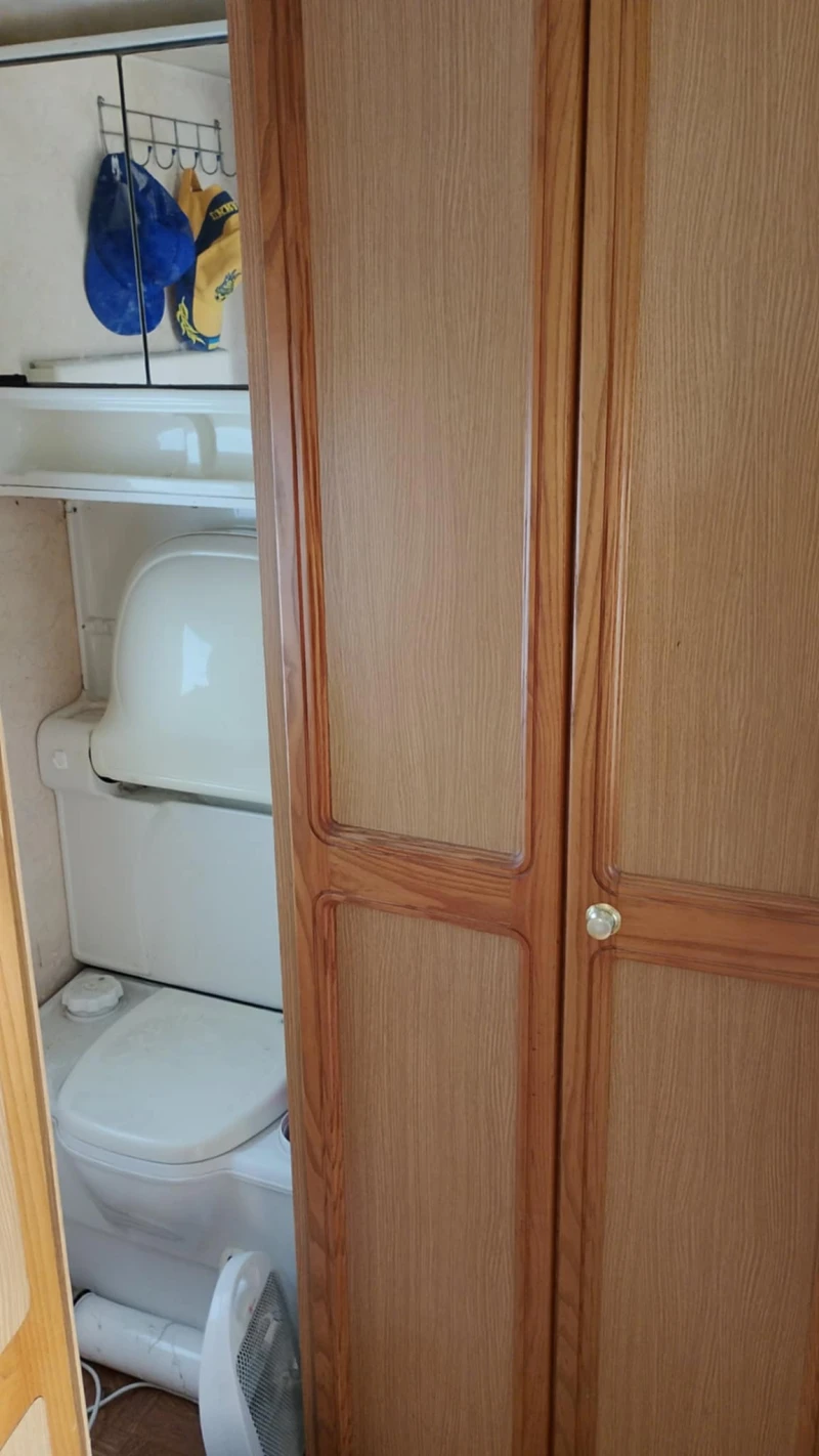 Каравана Compas RALLYE 460/2, снимка 10 - Каравани и кемпери - 52658458