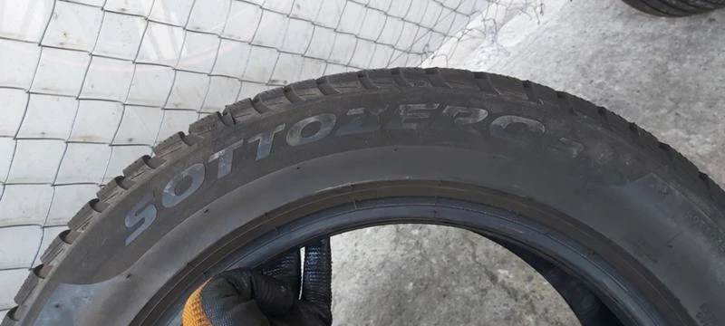 Гуми Зимни 205/60R16, снимка 6 - Гуми и джанти - 29888758