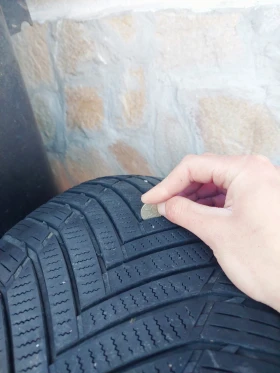 Гуми Всесезонни 255/45R19, снимка 4 - Гуми и джанти - 49588299