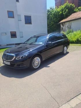 Mercedes-Benz E 220, снимка 1