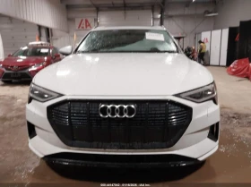 Audi E-Tron Premium Quattro, снимка 12