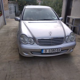  Mercedes-Benz 220