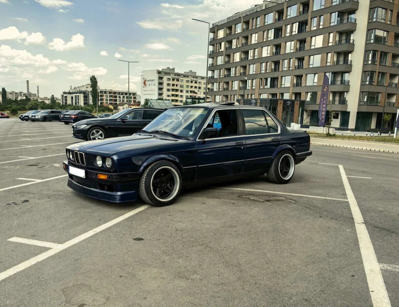 BMW 318 328, снимка 2 - Автомобили и джипове - 47646559