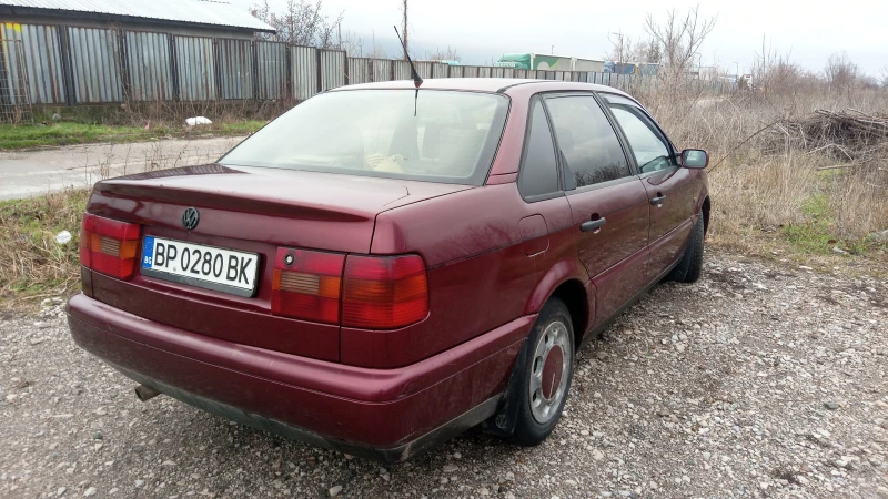 VW Passat, снимка 2 - Автомобили и джипове - 48547518