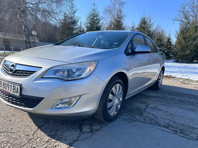 Opel Astra, снимка 2 - Автомобили и джипове - 48556334