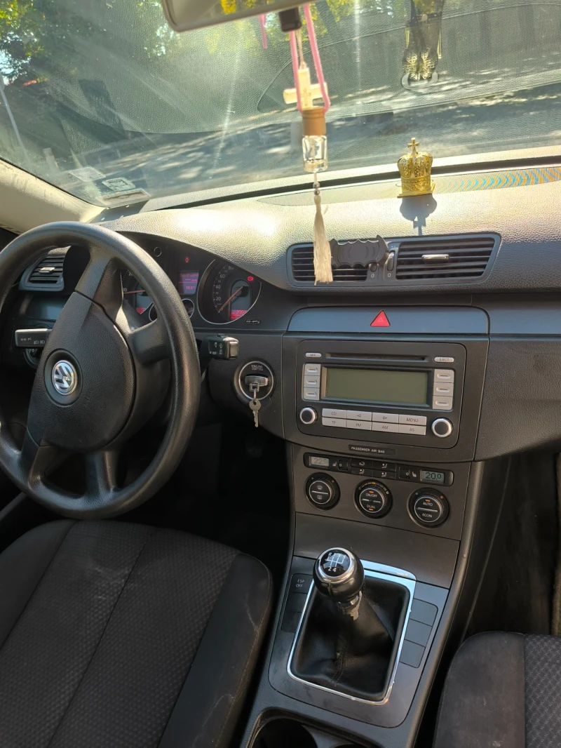 VW Passat, снимка 10 - Автомобили и джипове - 48721311