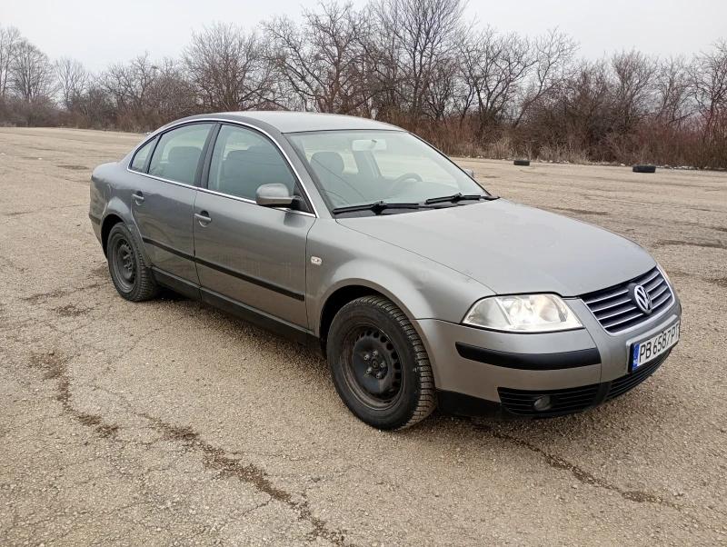 VW Passat 1.8 турбо, снимка 1 - Автомобили и джипове - 49360841