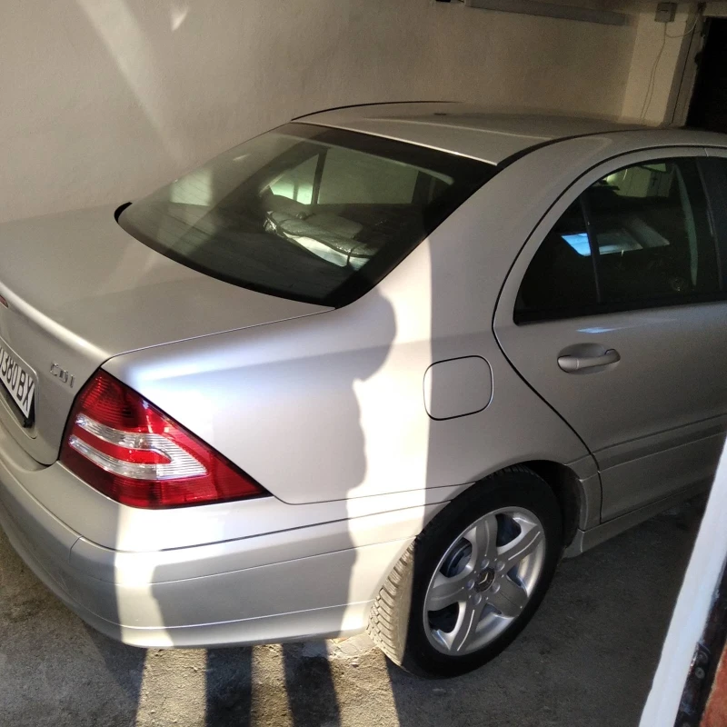 Mercedes-Benz 220, снимка 9 - Автомобили и джипове - 51632878