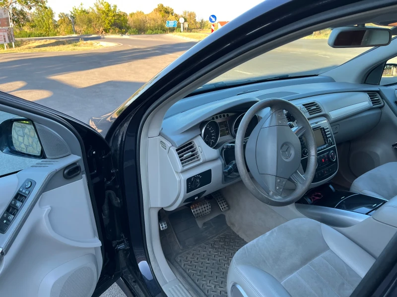 Mercedes-Benz R 320, снимка 12 - Автомобили и джипове - 52598570