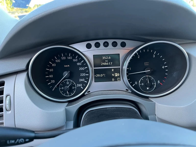 Mercedes-Benz R 320, снимка 14 - Автомобили и джипове - 52598570