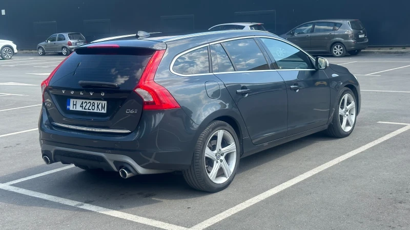 Volvo V60 2.4 D6 plug in hybrid, снимка 3 - Автомобили и джипове - 52770993