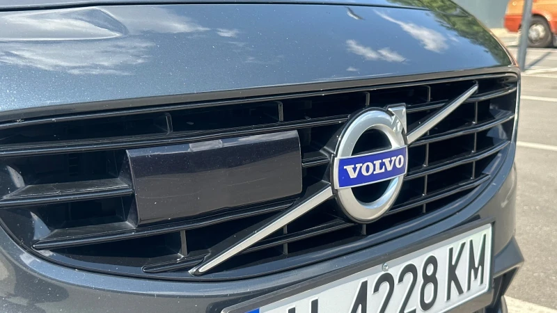 Volvo V60 2.4 D6 plug in hybrid, снимка 5 - Автомобили и джипове - 52770993