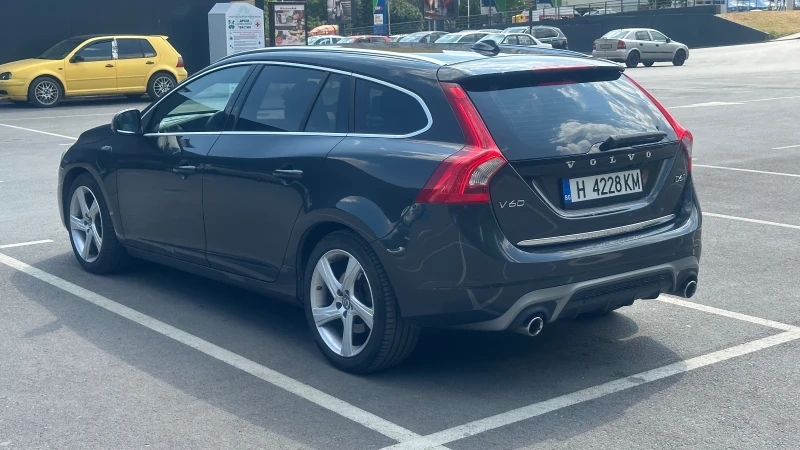 Volvo V60 2.4 D6 plug in hybrid, снимка 2 - Автомобили и джипове - 52770993